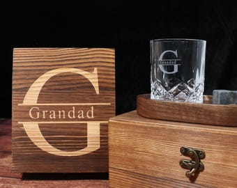 Personalisiertes Whisky Geschenkset für Opa - Gravierte Holzkiste & Kristallglas - Besonderes Geschenk für Großvater von Enkelkindern