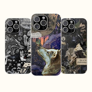 Puede incluir: Tres fundas para smartphone con gráficos oscuros estilo collage. La funda izquierda muestra un lobo, una calavera y un reloj de arena en blanco y negro. La central representa un lobo mirando una mariposa bajo la luna con el texto stay wild moon child. La derecha muestra un lobo y motivos forestales con el texto this is for #kadescomp.j.