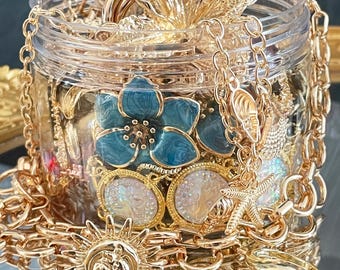 Frasco misterioso de joyería dorada, conjunto de collar, pulsera, anillo y pendientes para uso diario, caja de joyería tono dorado, regalo minimalista para mujer para el día a día.