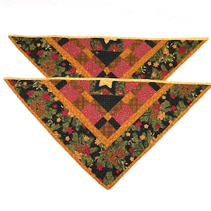 Winter Quilted Table Triangles Set 2 Square Topper Placemat Red Brown Green Pine Tree Cones Star Holiday Decor