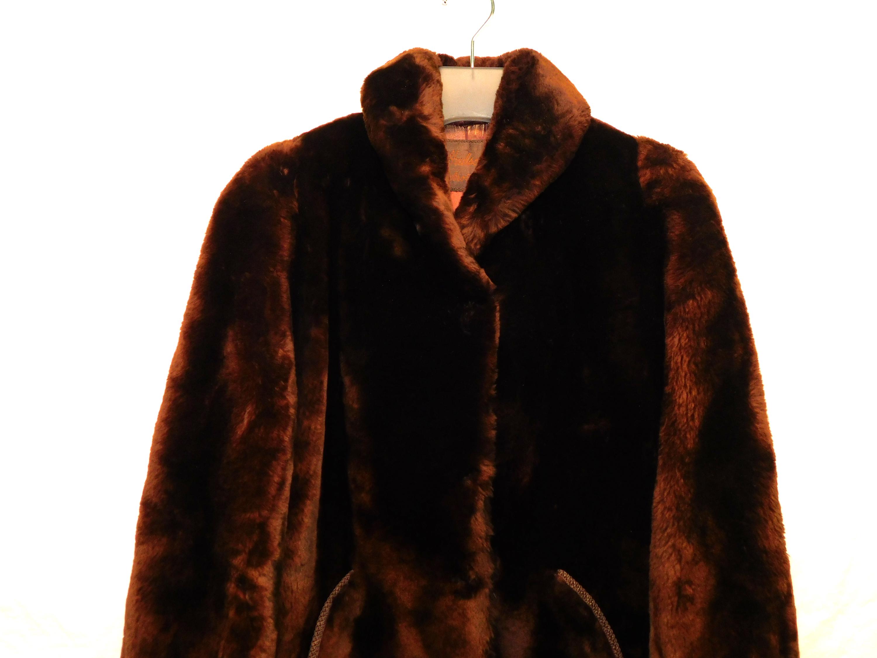 Vintage Hudson Co L Woman Brown Mouton Lamb Fur Coat Front