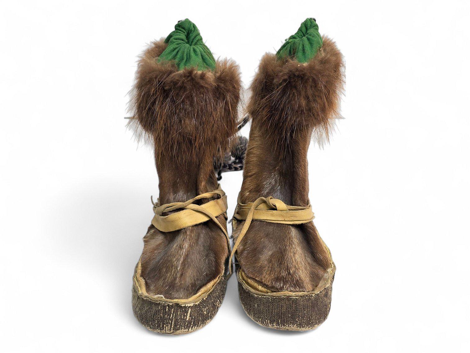 Vintage Alaska Native Eskimo Made Caribou Fur Hard Sole Mukluk