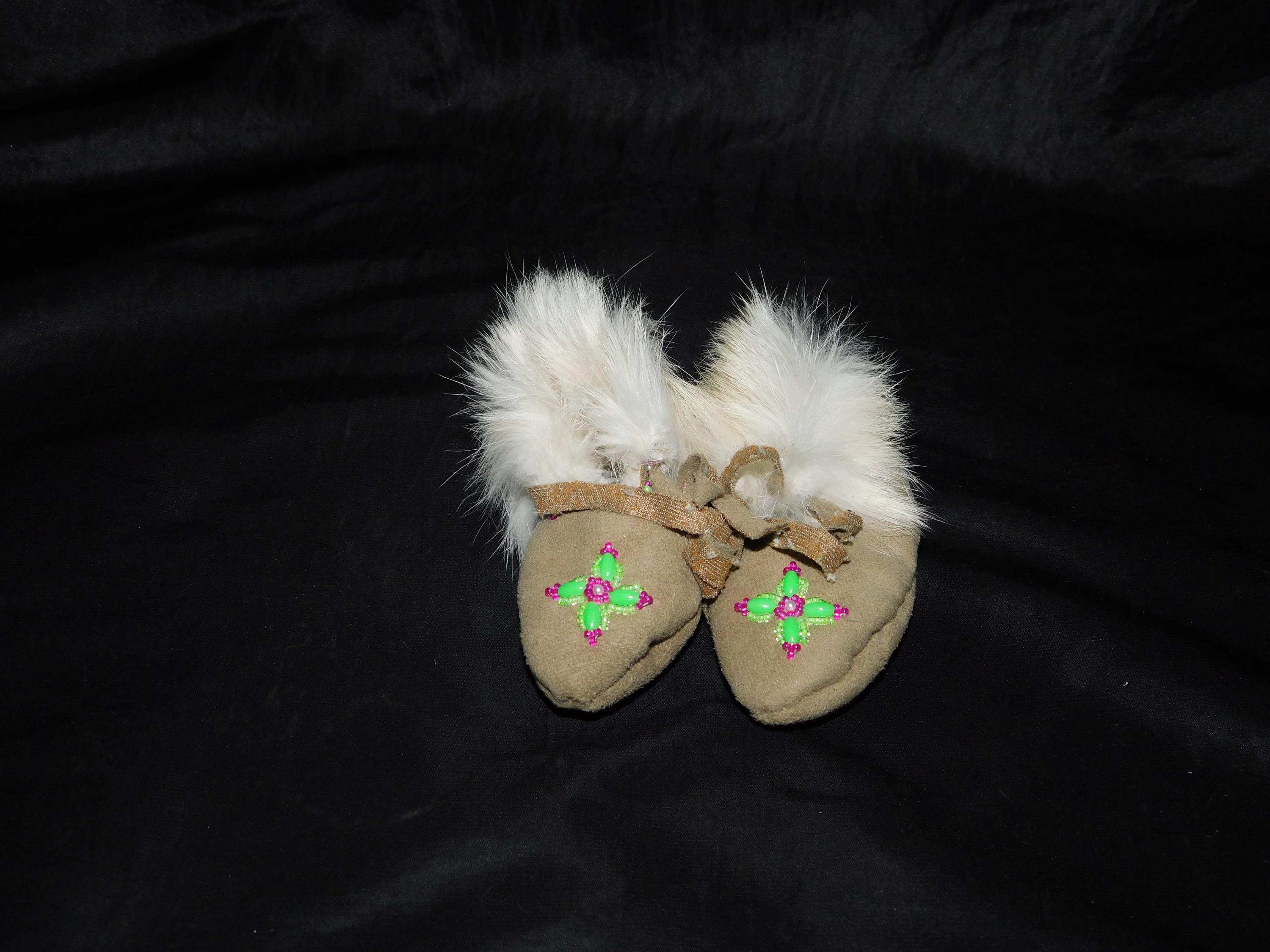 Inuit Moccasins - Etsy display picture 3