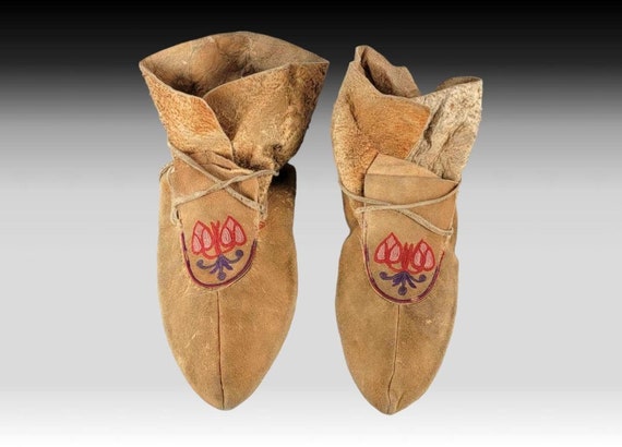 Vintage Native American Indian Moccasins Embroide… - image 1