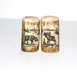 Alaska Carved Moose Antler Salt Pepper Shakers Bull Male Female Scrimshaw Design 1.5" high