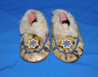 Vintage Alaska Inuit Eskimo Made Beaded Fur Slippers Shoes Leather Sole Moccasin USED Poor Condition Hand Made