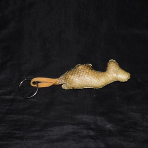 Alaska Lachs Leder Fischhaut Schlüsselanhänger Native Made Angeln Glücksbringer Charm