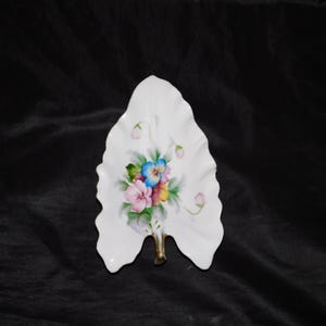 Vintage Rossetti rosa blau lila Frühling Veilchen Blatt geformt Schmuckstück Teller handgemalt Japan