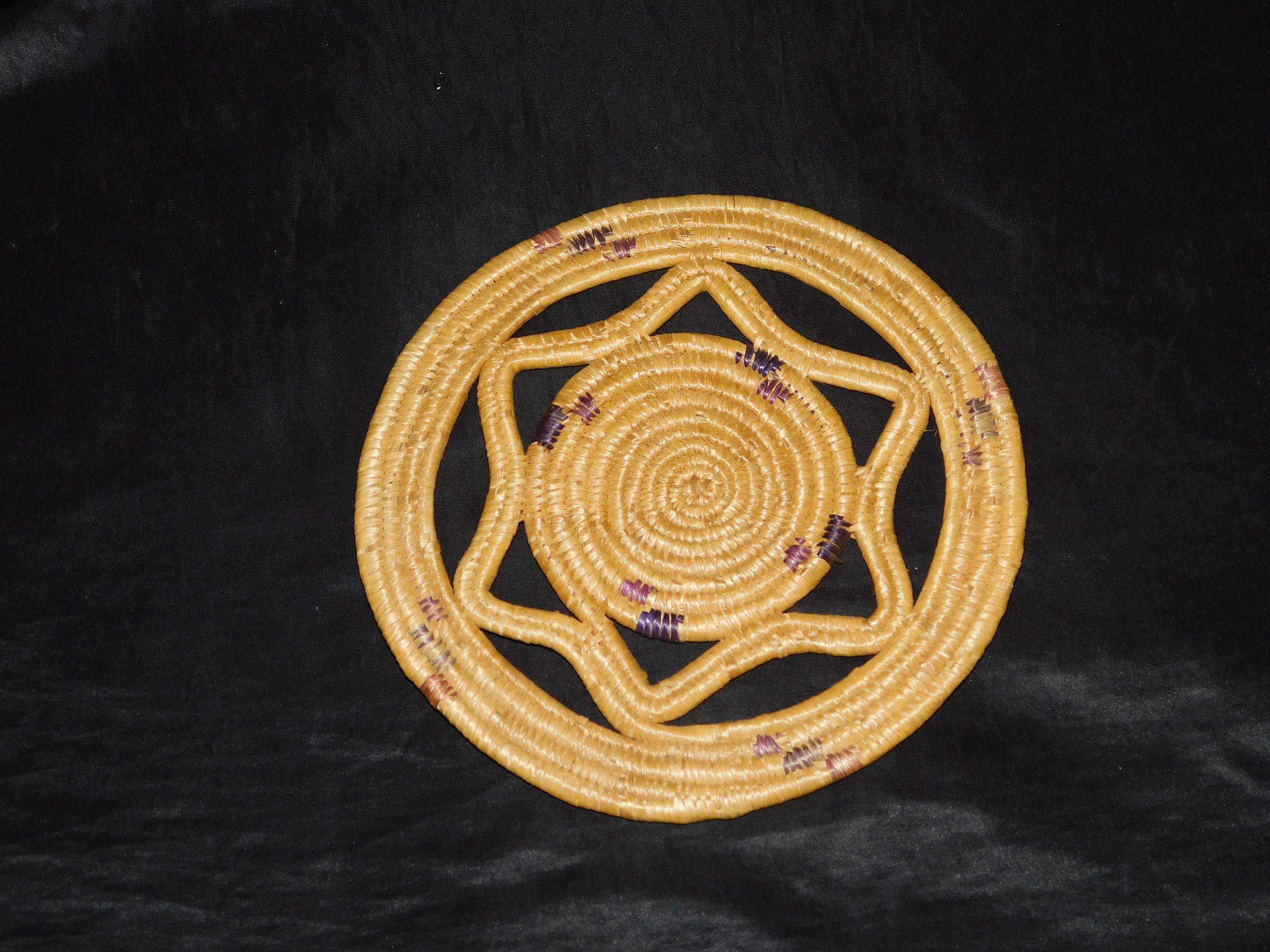Alaska Native Eskimo Woven Coiled Grass Basket Style Wall Hanging Circle Center Star Brown Purple 7" Dia
