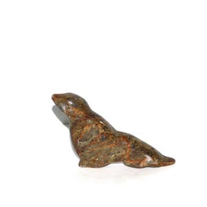 Vintage Alaska Native Eskimo Seal Täljstenssnideri Snidad Sten Inuit 4,5" lång