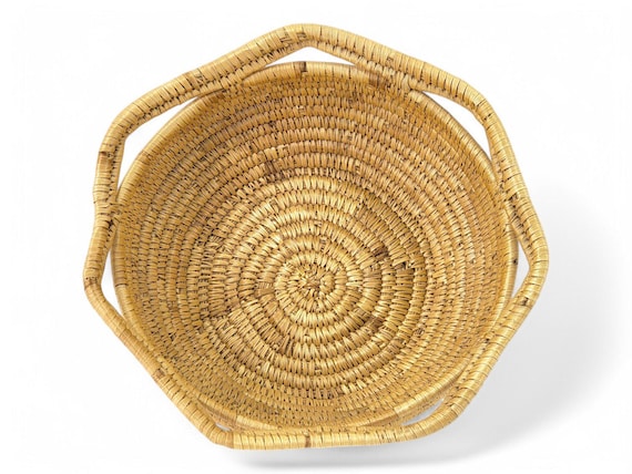 Vintage Alaska Native Eskimo Made Coiled Grass Basket Kipnuk Style  display picture 1