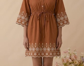 Rost Braun Besticktes Baumwolle Mini Kleid, Boho Trompetenärmel V-Ausschnitt Tunika