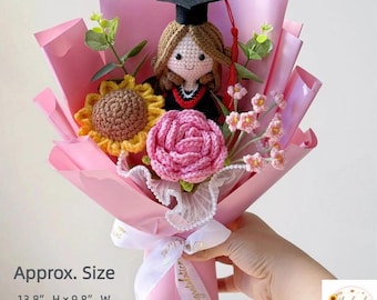 Crochet Graduation Bouquet – Handmade Class of 2026 Gift with Custom Graduate Doll & Flowers, Graduation Gift