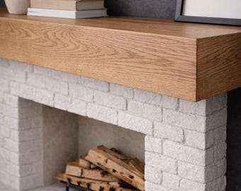 Moderne houten schoorsteenmantel, zwevende eikenhouten schoorsteenmantel, boerderijinrichting woonkamer
