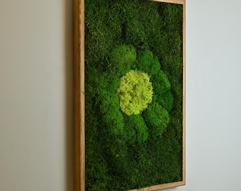 Flower Moss Wall Art with Preserved Greenery, Floral Pattern Moss Painting, Wood Framed Botanical Wall Decor, Unique Nature Inspired Art
