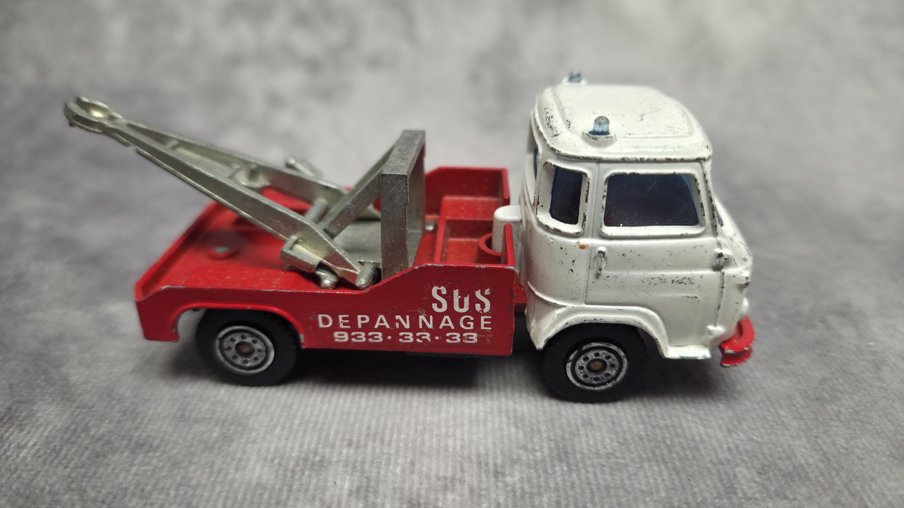 Vintage Solido Saviem SG4 Tow Truck Wrecker Diecast Toy, 1:50