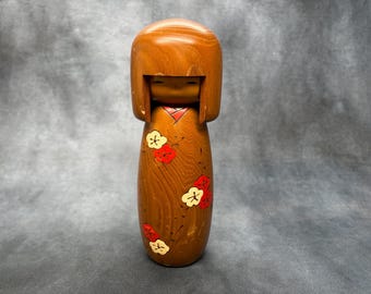 卯三郎作の繊細な花模様がかわいい木製こけし - Etsy 日本