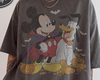 ヴィンテージ ミッキーとプルート ハロウィンシャツ、コンフォートカラーズ ヴァンパイア ゴースト パンプキン デザイン Tシャツ、ディズニー ファミリー お揃い テーマパーク旅行ギフト 2026