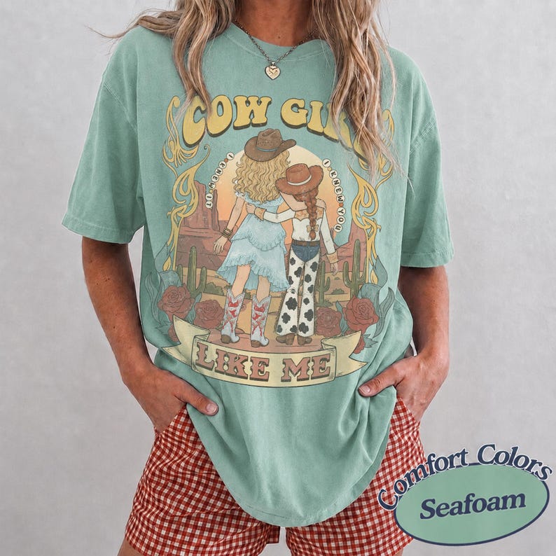 Koszulka Comfort Colors CowGirl Like Me, Koszulka „Wiedziałam, że wiem, że cię znam”, Prezent dla fana muzyki westernowej w stylu vintage, Koszulka „Toy Story” z 2026 roku zdjęcie 8