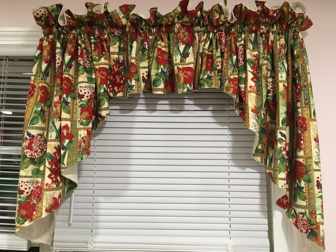 Beautiful Amaryllis Lined Swag/ Valance Etsy
