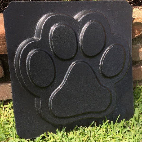 Memorial Dog Paw Print Stepping Stone ABS Plastic Mold for Concrete, Cement or Plaster