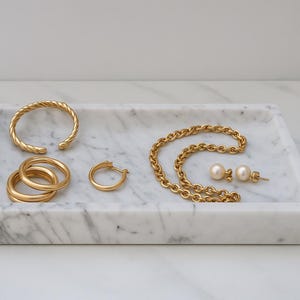 Carrara Marble Vanity Tray – 40cm Luxury Bathroom Organizer, Jewelry Stone Tray