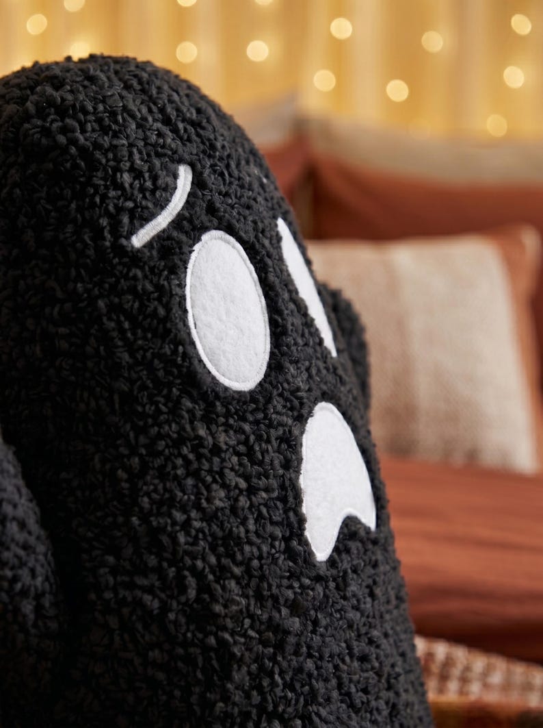 Teddy Boucle Ghost Pillow Cute Halloween Spooky Throw Cushion Decorative Ghostly Plushie Aesthetic Autumn Fall Couch Decor White Black imagem 9