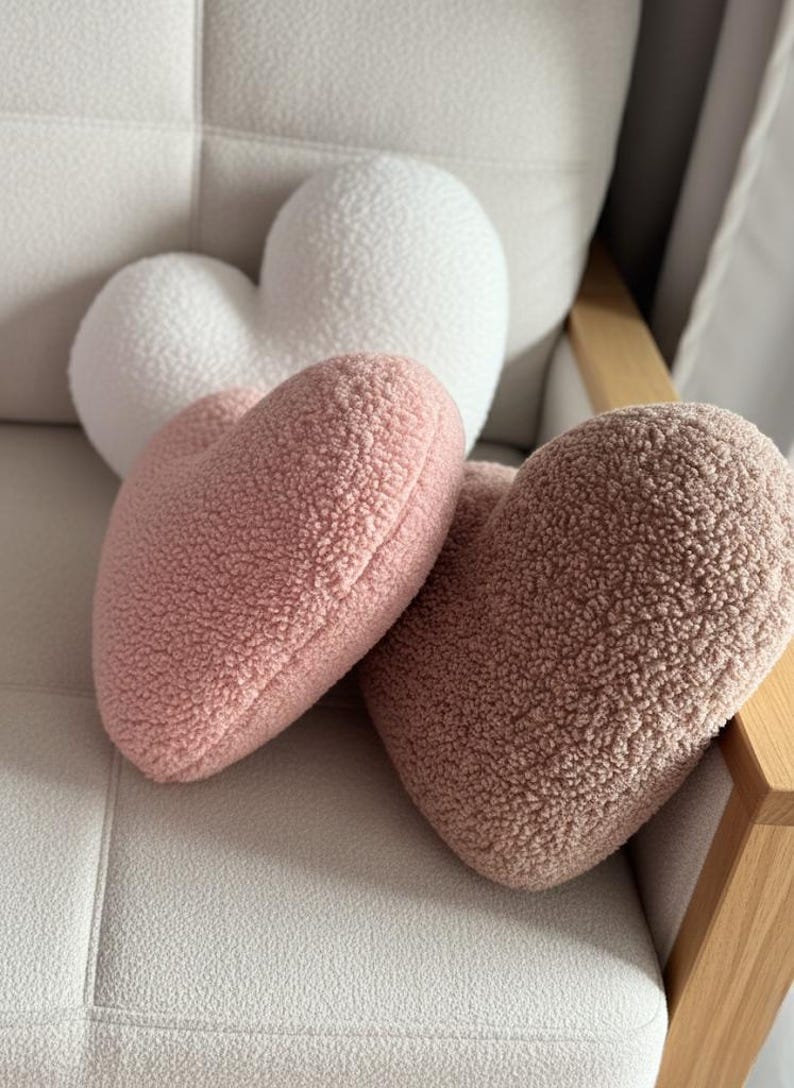 Teddy Heart Pillow, Boucle Plush Cushion, Cozy Aesthetic Decor, Romantic Gift, Nursery Sofa, Bedroom Soft Fleece Handmade Accent bild 1