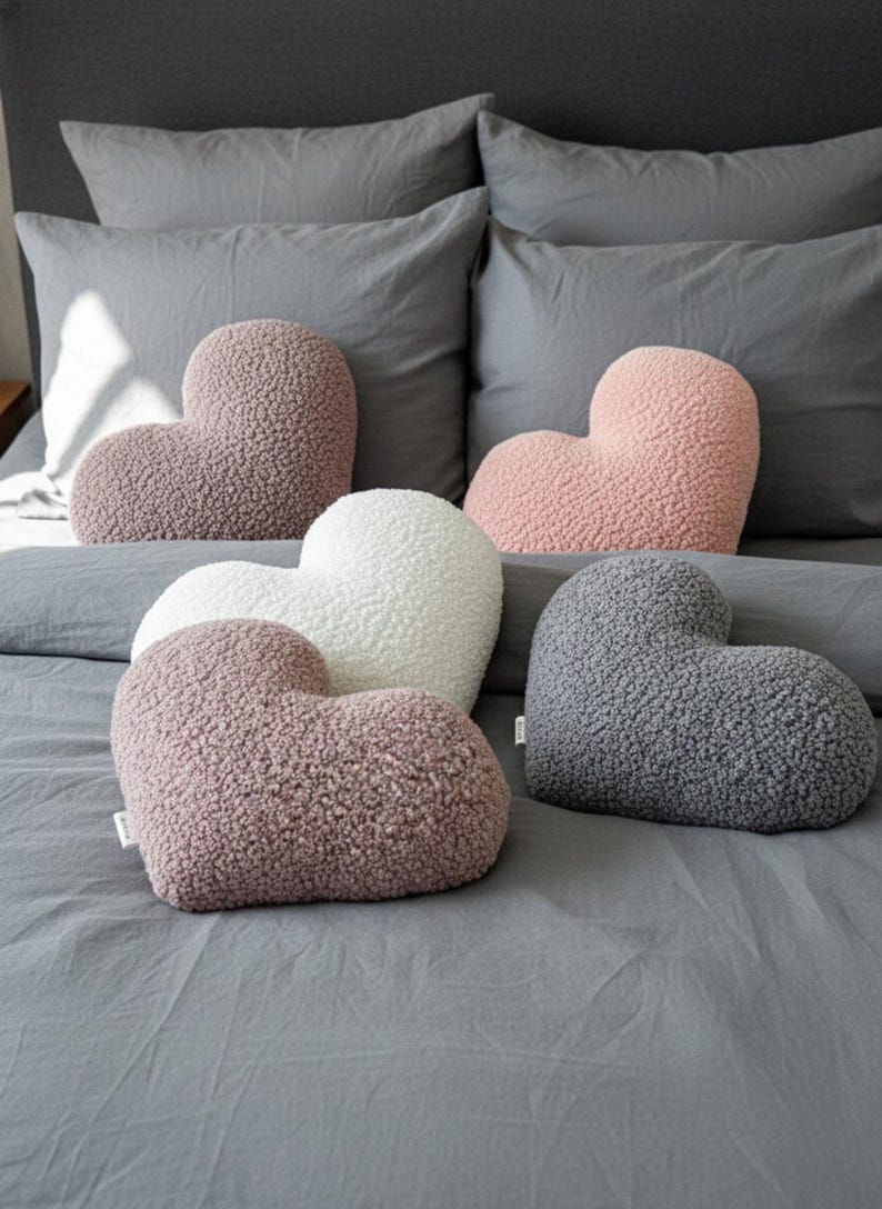 Teddy Heart Pillow, Boucle Plush Cushion, Cozy Aesthetic Decor, Romantic Gift, Nursery Sofa, Bedroom Soft Fleece Handmade Accent bild 5