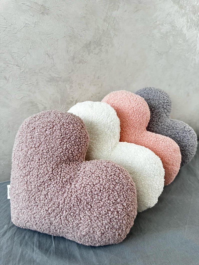 Teddy Heart Pillow, Boucle Plush Cushion, Cozy Aesthetic Decor, Romantic Gift, Nursery Sofa, Bedroom Soft Fleece Handmade Accent bild 6