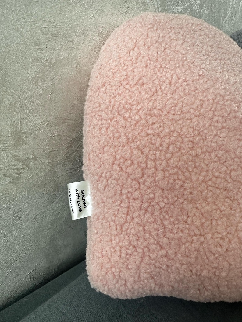 Teddy Heart Pillow, Boucle Plush Cushion, Cozy Aesthetic Decor, Romantic Gift, Nursery Sofa, Bedroom Soft Fleece Handmade Accent bild 9