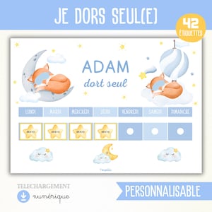 Op de afbeelding: Een digitale, printbare beloningskaart met een blauw en wit thema. De kaart toont een slapende vos, een maan, sterren en de tekst "ADAM dort seul". Bevat ruimtes voor dagelijkse beloningen en de woorden "BRAVO" en "PERSONNALISABLE".