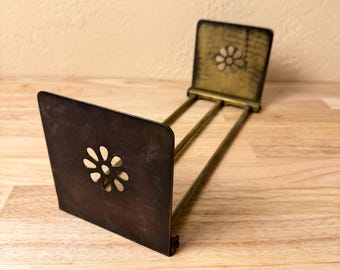 Antique Bradley Hubbard Brass Expandable Book Rack Floral Cutout Sliding Bookends