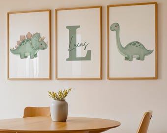Juego de 3 impresiones de dinosaurios personalizados para pared de guardería, impresiones con iniciales de nombre personalizadas, decoración para habitación infantil, regalo para baby shower, póster con el nombre del bebé
