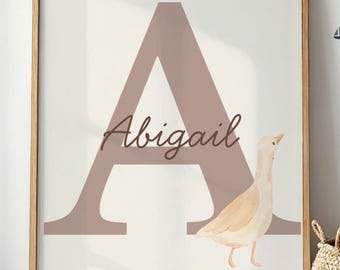 Arte mural personalizado con nombre inicial, estampado de animales para guardería, decoración neutra para habitación de bebé, póster del alfabeto de cuentos, descarga digital