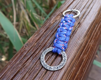 Porte-clés macramé RoxaPower | Nœud marin classique | Bleu | Anneau symbole de l'infini