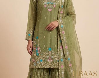 Traje Sharara verde oliva: traje de boda indio con bordado floral
