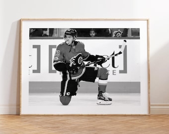 Johnny Gaudreau, Calgary Flames, Johnny Hockey,  ABD Ice Hokey Player, Black and White Wall Art, Hokey Fans Gift, Sport Gift, Sport Decor