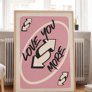 Impresión de tarjeta invertida "Love You More", arte de pared retro rosa (descarga digital)