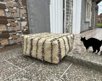 Pouf marocchino quadrato vintage, ottomano in lana beige fatto a mano, decorazione boho, cuscino da pavimento rustico