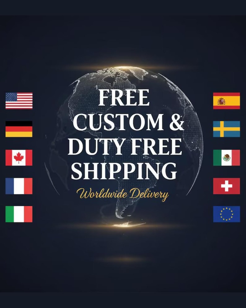Op de afbeelding: Een afbeelding met de woorden "FREE CUSTOM & DUTY FREE SHIPPING" in witte tekst over een wereldbolafbeelding. Vlaggen van verschillende landen omringen de wereldbol, waaronder de Verenigde Staten, Duitsland, Canada, Frankrijk, Itali&euml;, Spanje, Zweden, Mexico, Zwitserland en de Europese Unie.