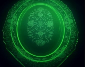Hazel Atlas Uranium Glass Platter – Bright UV Glow, Depression Era Serving Plate