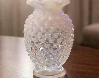 Vintage Opalescent Hobnail Vase 3.75” – Fenton Ruffled Rim Pedestal