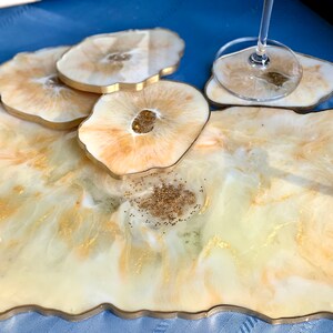 Unique Geode Shape Resin Coasters, Agate Coaster, Geode Tray, Resin Tray, White and Gold Geode Coaster, Gold Tray, House Chic decor