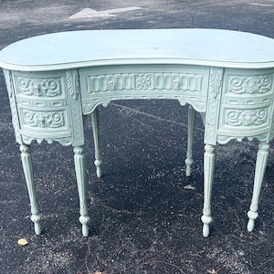 Grey Wood Carved Louis XVI Turned Leg Vanity/Desk
