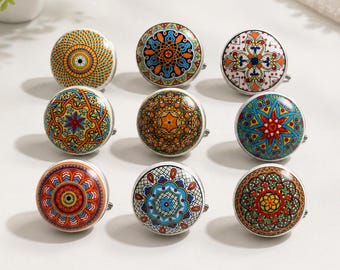Juego de 9 pomos de cerámica coloridos para cajones, tiradores de armario pintados a mano, pomos de muebles estilo mandala bohemio, tiradores para armarios de cocina y cómoda.