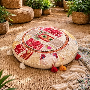 Cojín de suelo hecho a mano con retazos: Puf bordado con mandala de estilo bohemio indio (45 x 45 cm)