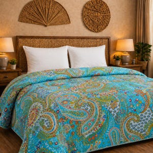 Turkos Paisley Kantha Quilt Överkast: Handgjort bomullsöverkast med boho-motiv och blommönster (90x108)