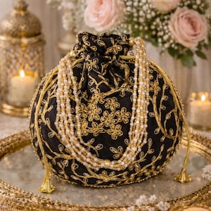 Bolso Potli negro bordado, bolso de mano nupcial indio hecho a mano, monedero con cordón y perlas, bolso étnico para bodas, regalo festivo para mujeres.