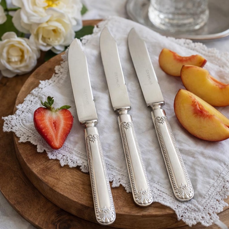 Antique 1835 R. Wallace Fruit Knives – Set of 3 Shell & Bead Pattern • c.1895–1910 image 5